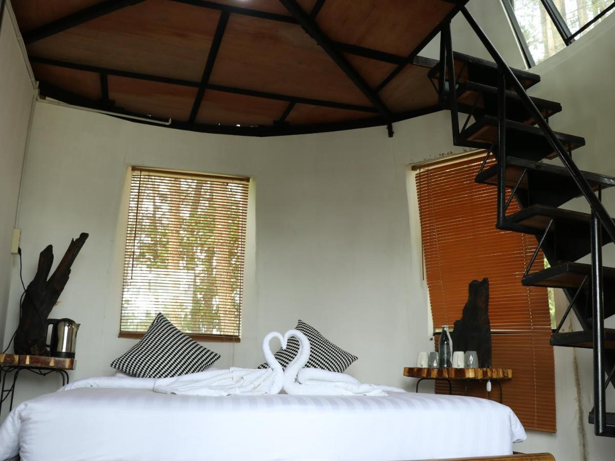 Toba Caldera Resort Parapat Eksteriør billede